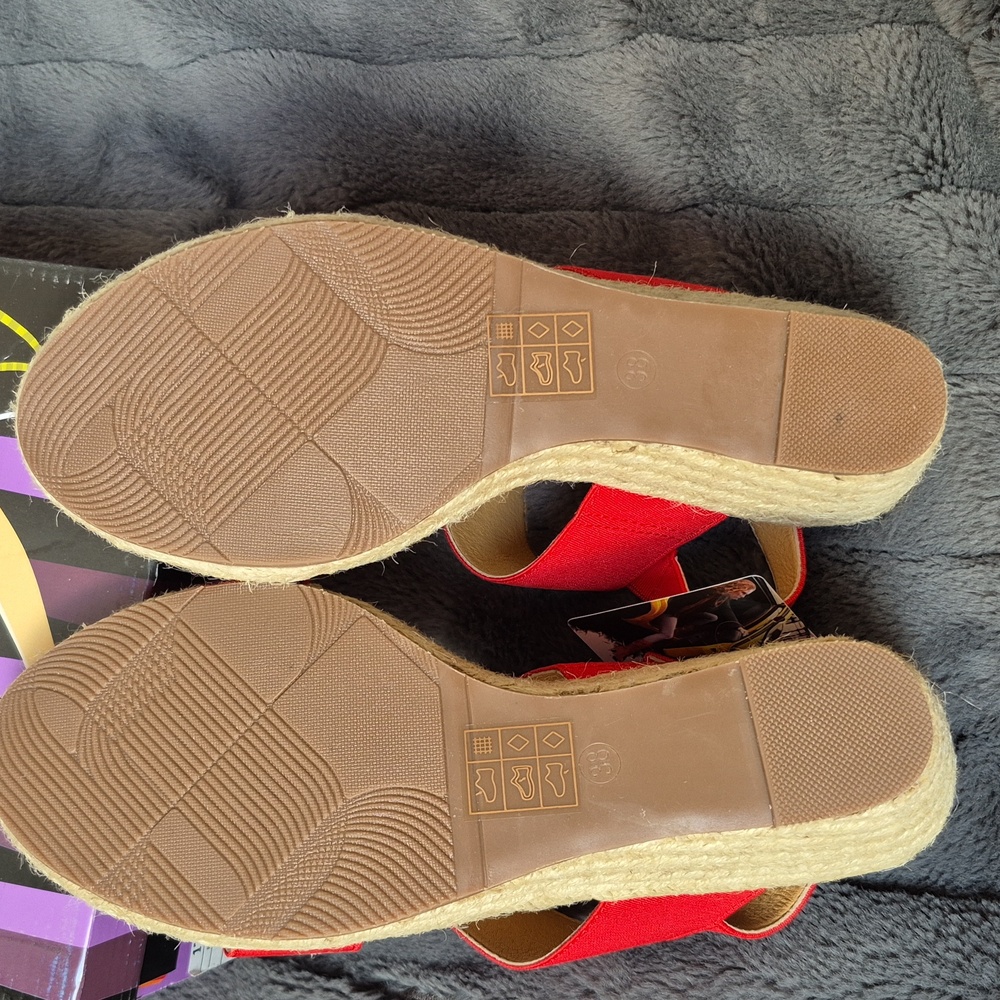Lucy Red Wedge Size 38 Espadrilles with Jute Sole From Taxi, New With Tags - Picture 12 of 14